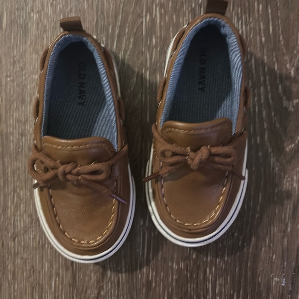 Brown old navy kids shoes mint condition